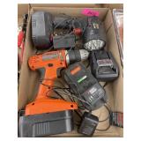 BLACK & DECKER DRILL & FLASHLIGHT