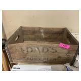 VINTAGE DADS ROOTBEER CRATE