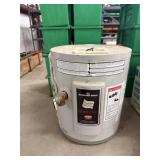 BRADFORD WHITE 6 GALLON WATER HEATER