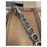 RATCHETING OFFSET BOX WRENCHES