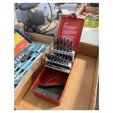 MILWAUKEE DRILL BIT SET