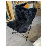 FOLDING CHAIR WITH PLUSH SEAT