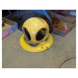 CAST IRON 4 WAY FLASHING TRAFFIC LIGHT WITH 4 LENS