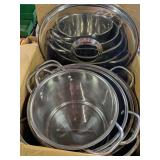 4 STOCK POTS WITH LIDS