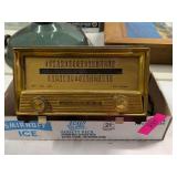 ANTIQUE PHILCO RADIO