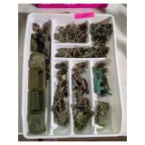 VINTAGE ARMY MEN FIGURES
