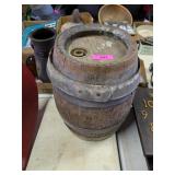 ANTIQUE WOODEN KINGSBURY BEER KEG, 16 TALL 13 DIA