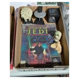 VINTAGE MARVEL STAR WARS MAGAZINE & STAR WARS TOYS