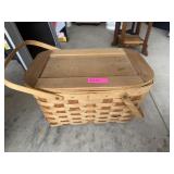WICKER PICNIC BASKET