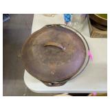 #8 DUTCH OVEN, MADE IN USA