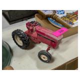 VINTAGE DIECAST INTERNATIONAL TRACTOR TOY