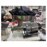 CABELAS 1.5HP ELECTRIC MEAT GRINDER