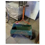 SCOTTS LAWN SEEDER/SPREADER