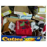 LIGHTED SNOOPY CHRISTMAS MAILBOX