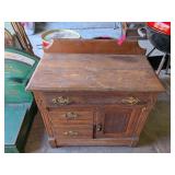 VINTAGE 33IN 4 DRAWER CABINET