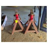 2 JACKSTANDS