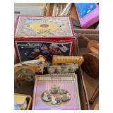 EASTER & SPRING DECOR, MUSIC BOX