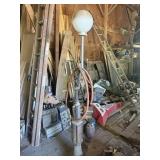 BENNETT ANTIQUE GAS PUMP WITH GLOBE