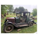 1927 FORD MODEL 2 DOOR COUPE