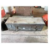 1944 METAL MILITARY BOX
