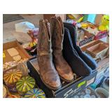 SAGE SIZE 7 COWBOY BOOTS & BOOT LINERS