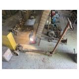 STEERABLE ANTIQUE FLOOR JACK
