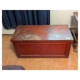 VINTAGE WOOD TRUNK