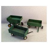 3 TRACTOR WAGON TOYS