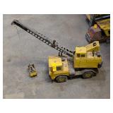 VINTAGE TONKA WINCH CRANE