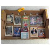 ASSORTED BASEBALL CARDS