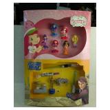 STAR WARS & STRAWBERRY SHORTCAKE STORE DISPLAY