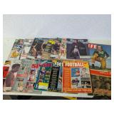 VINTAGE SPORTS MAGAZINES