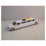 CHRYSLER LIMO DIECAST TOY