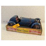 METAL CLASSIC NUTCRACKER CAR