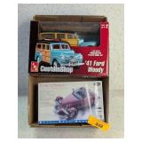 2 PLASTIC MODEL KITS