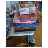 JIGSAW PUZZLES & BOARD GAMES