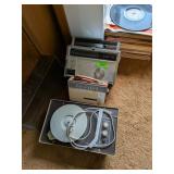 2 VINTAGE RADIOS & RECORD PLAYER
