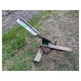 CLAY PIGEON THROWER
