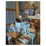 LARGE ASSORTMENT OF VINTAGE ITEMS