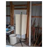 SPINNING PEGBOARD DISPLAY RACK