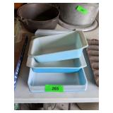 3 BLUE PYREX BAKING DISHES