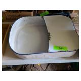 VINTAGE ENAMELWARE BEDPAN