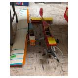 2 AIRPLANE BODIES WITH ONE SET OF WINGS