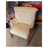 SITTING CHAIR