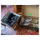 2 PAIRS WOMENS SIZE 9 SHOES