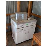 METAL CABINET & COOKER