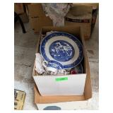 SET OF WILLOWWARE ROYAL CHINA