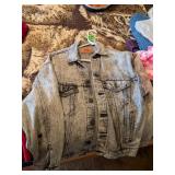 VINTAGE LEVI SMALL DENIM JACKET