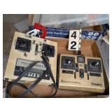 2 AIRPLANE REMOTE CONTROLS