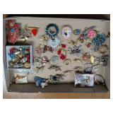 BROACH COLLECTION